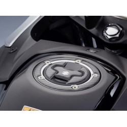 Αυτοκόλλητο Τάπας Ρεζερβουάρ DL 650 V-Strom ('17-'22) / DL 800 V-Strom / DL 1000 V-Strom / DL 1050 V-Strom Carbon Αυτοκόλλητο Τάπας Ρεζερβουάρ DL 650 V-Strom ('17-'22) / DL 800 V-Strom / DL 1000 V-Strom / DL 1050 V-Strom Carbon